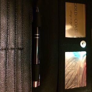 Gold Coast always in style wallet